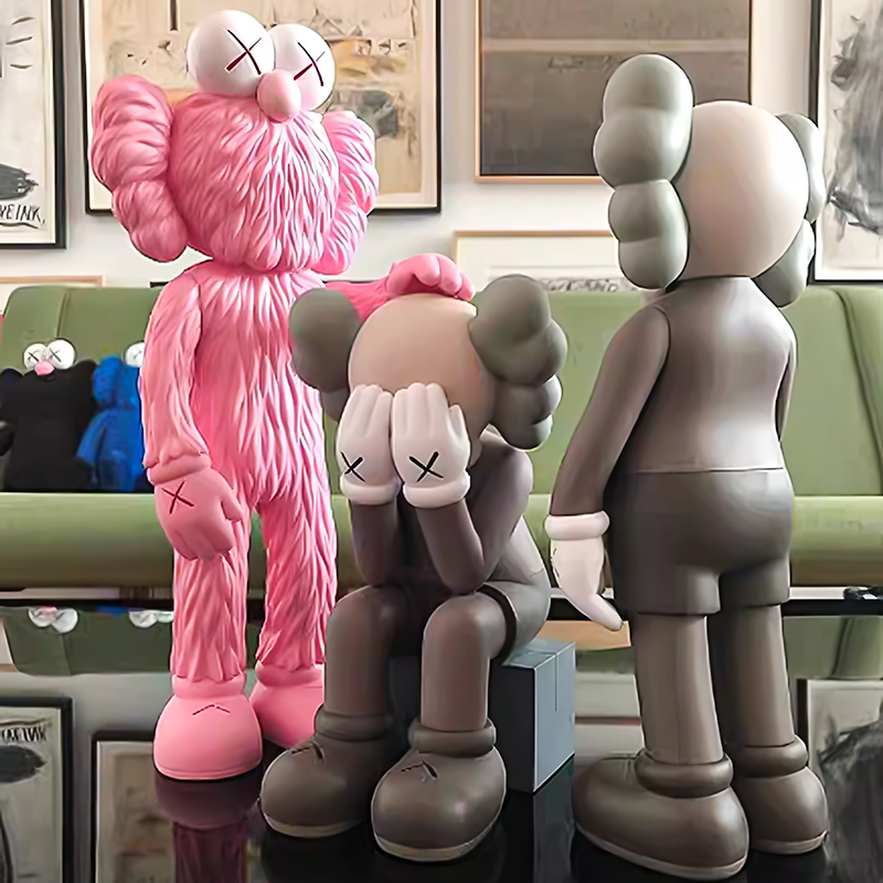 Estátua de Kaws em tamanho natural de 4 pés/5 pés para decoração de casa